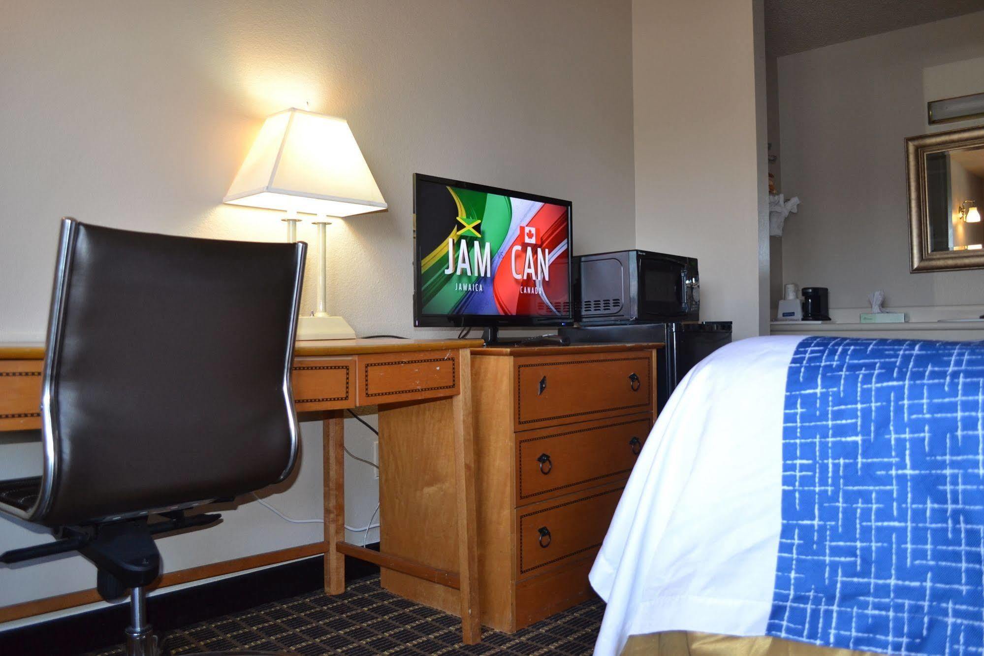 Travelodge By Wyndham Sea-Tac Airport North Таквила Экстерьер фото