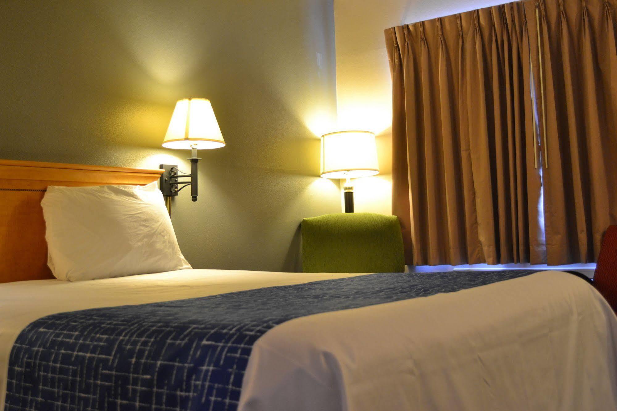 Travelodge By Wyndham Sea-Tac Airport North Таквила Экстерьер фото