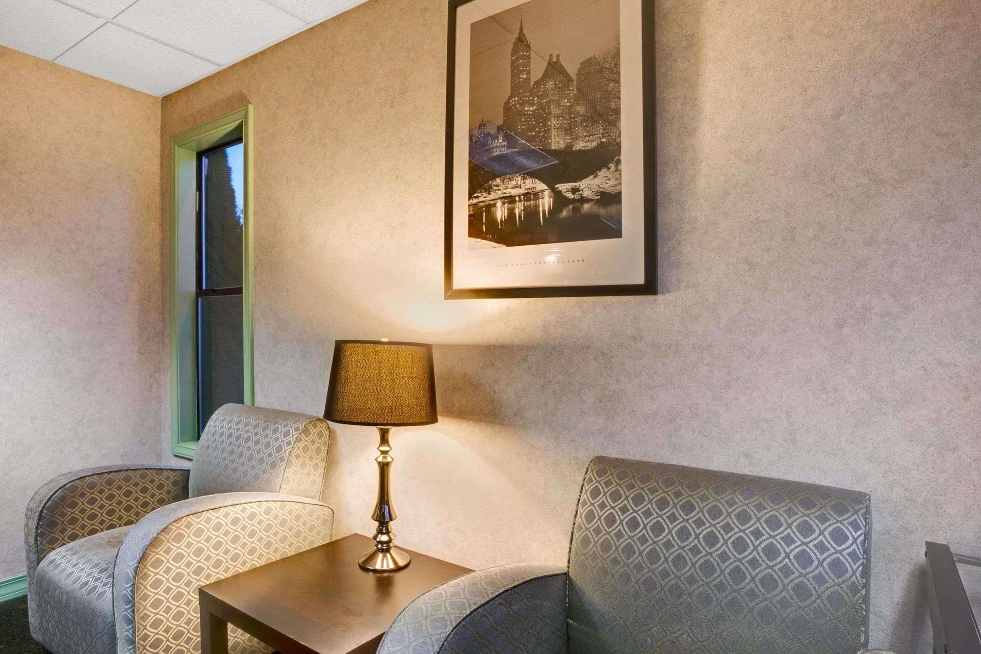 Travelodge By Wyndham Sea-Tac Airport North Таквила Экстерьер фото