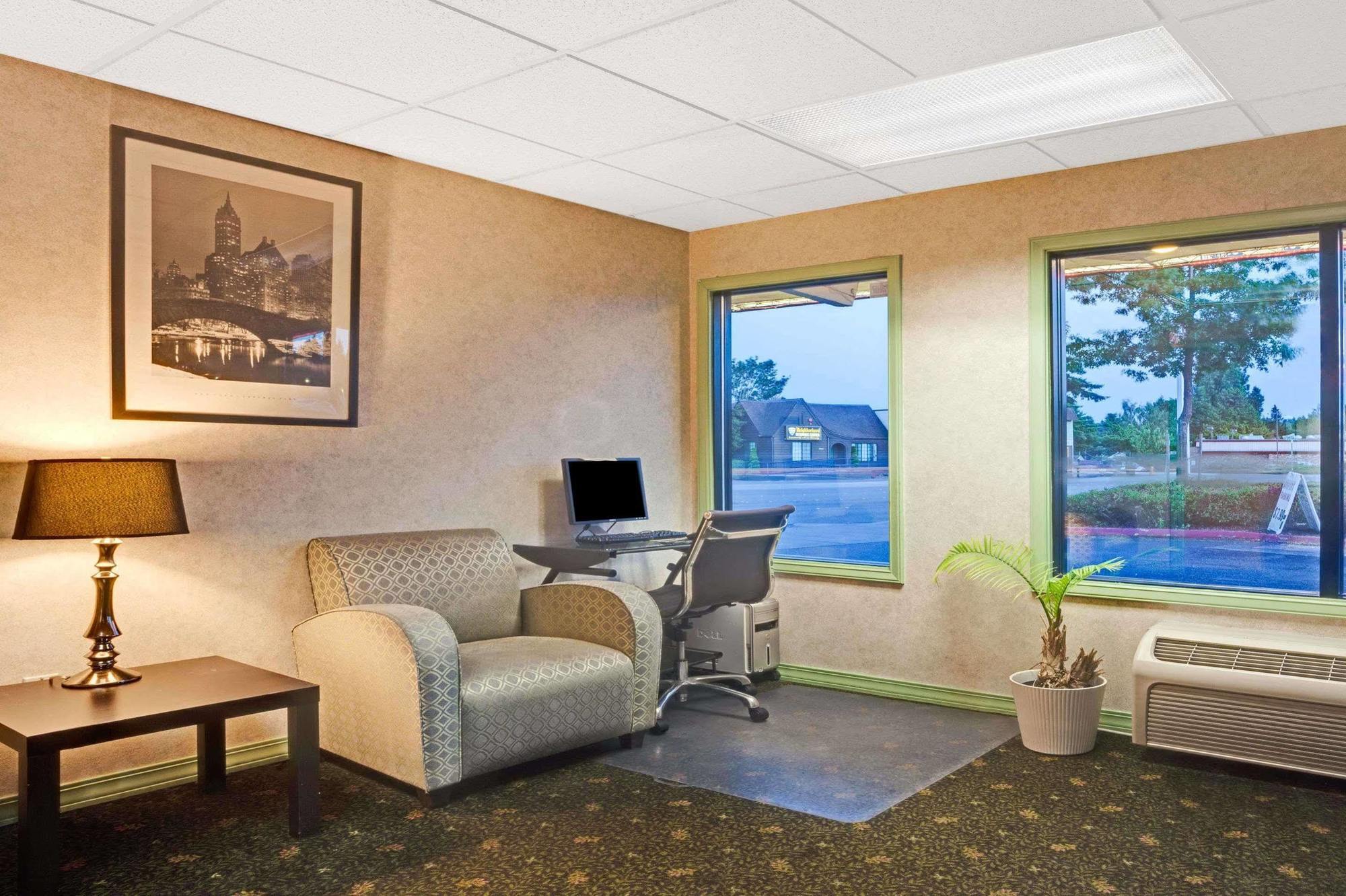 Travelodge By Wyndham Sea-Tac Airport North Таквила Экстерьер фото